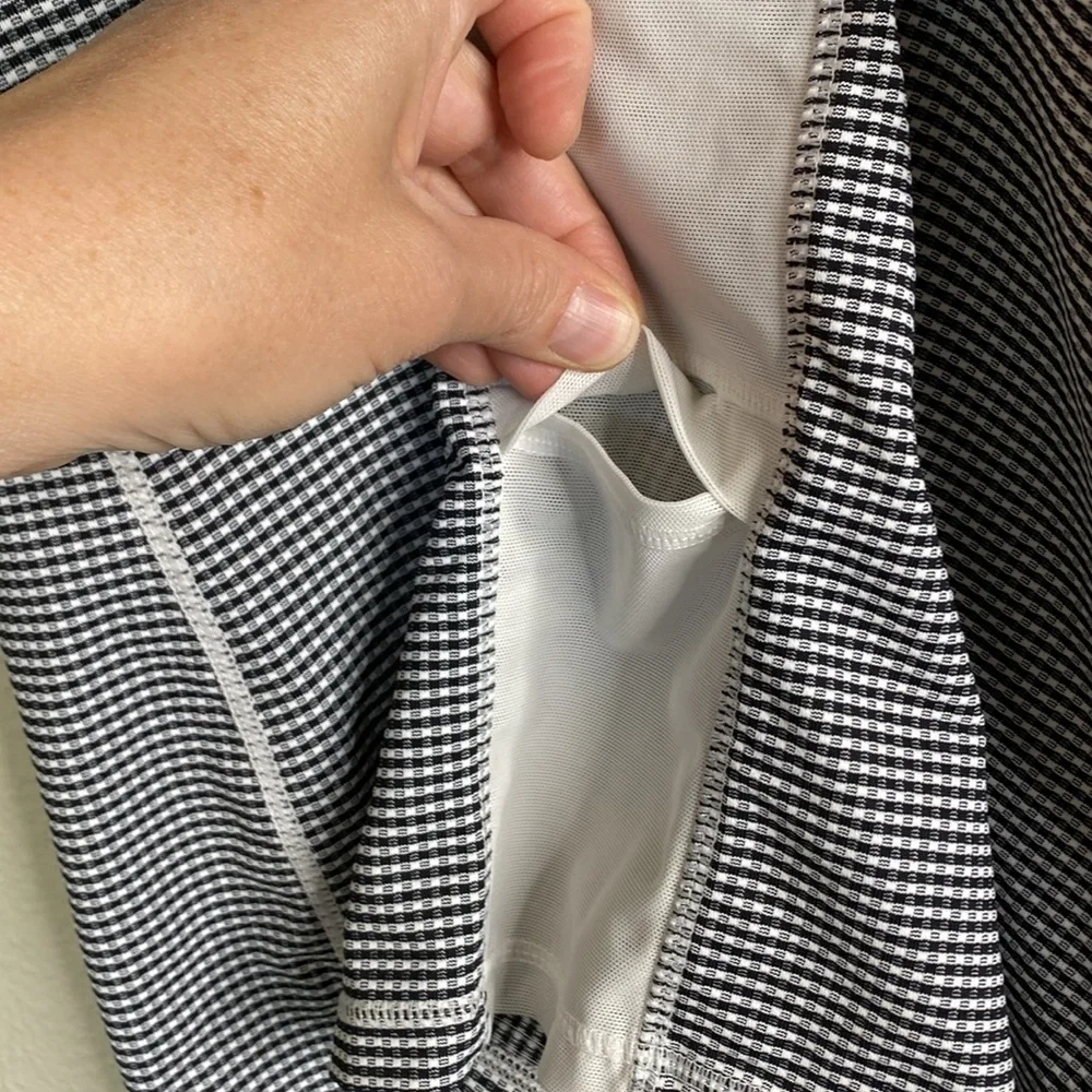 Lululemon Ujjayi women’s gingham Y tank black white  Sz 12 EUC